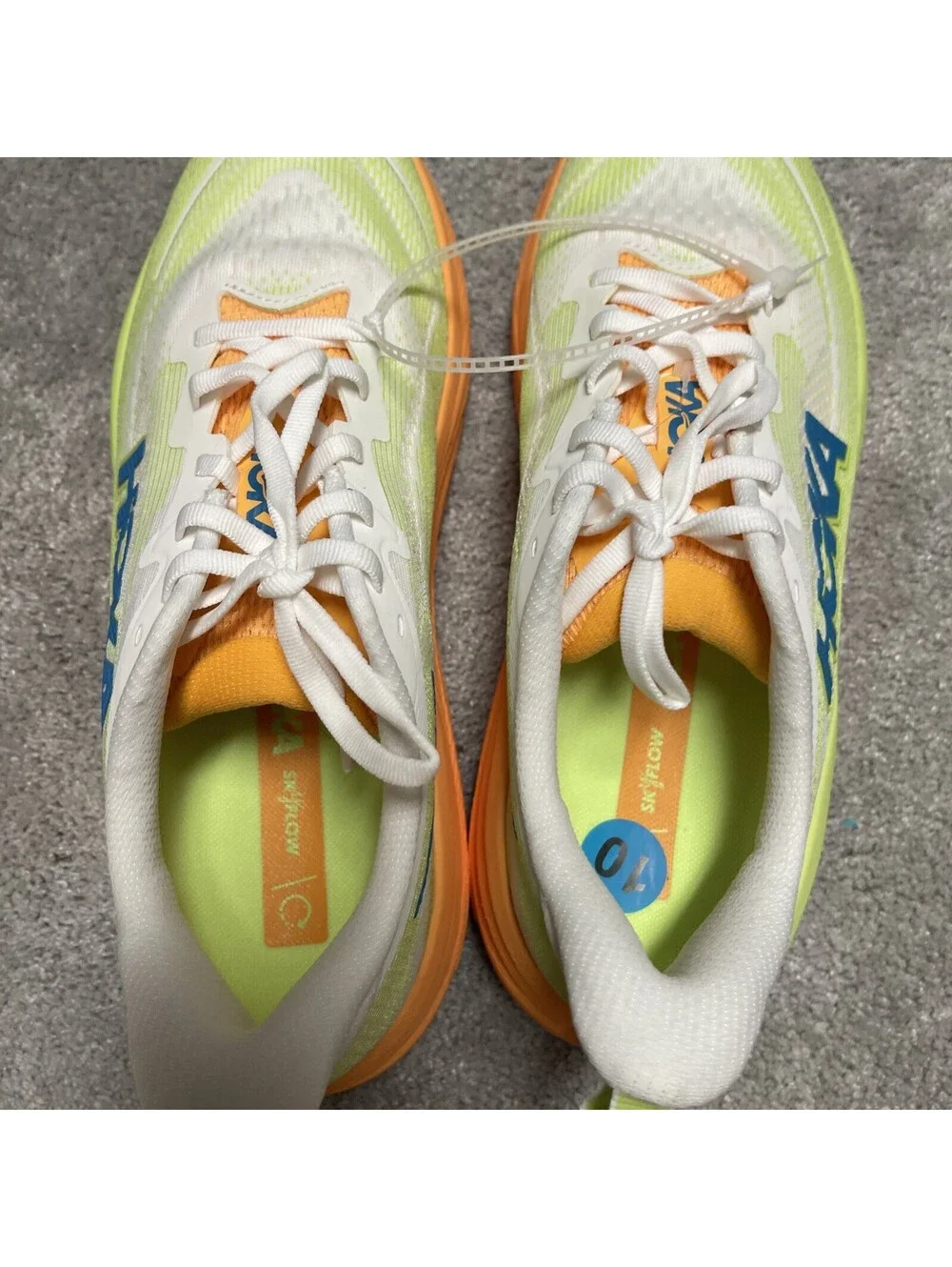 Hoka One One hoka one